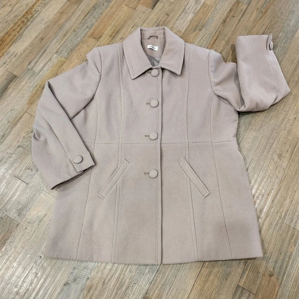 Damart Womens Size 18 Gray Beige‎ Taupe Pea Coat Warm Lined Jacket Well Made
